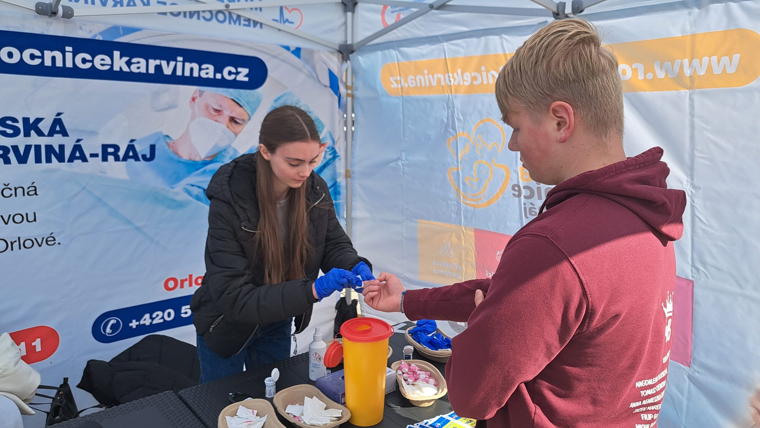 Studenti 1. D na „Zdravofestu“
